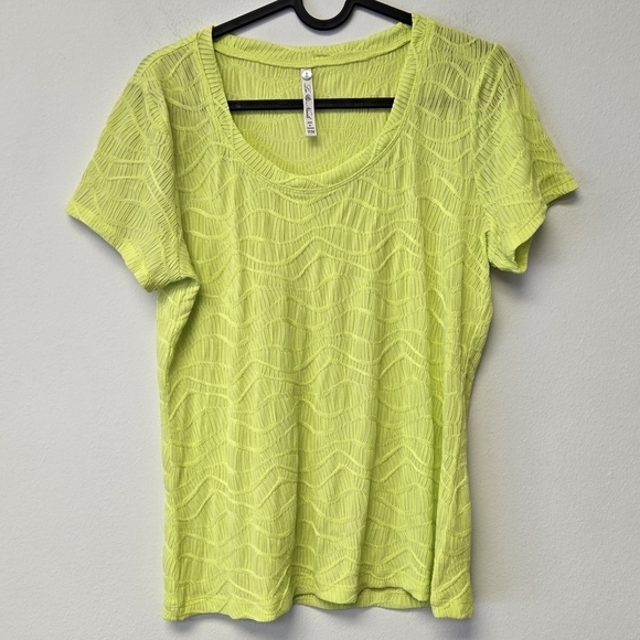 Leo & Nicole Smocked T-shirt Neon Green PM - Picture 1 of 5